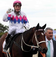 Famous Seamus returns to the winners' enclosure