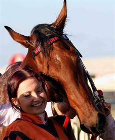 Last Wednesday at Doomben was a good day out for the 3kg claiming apprentice Courtney Van Der Werf who brought home her first Brisbane winner in the form of the Meagher trained WIDOW’S WALK with a competent ride on the $3.30 favourite.