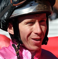 Paul Hammersley rides Candika

Photos: Graham Potter