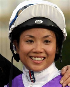 Beany Panya

Deanne Panya has been gaining rave reviews for some clever rides in Sydney recently. Her twin sister Beany caught my eye with a nifty display at Ipswich last Friday.

She cleverly rated Excellent Spirit in front en route to an all-the-way win

Photos: Graham Potter