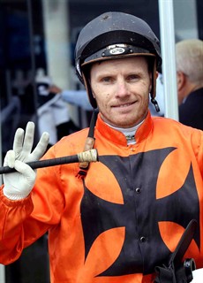 Ryan Wiggins ... he'll be looking to make it four-in-a-row aboard Anton En Avant in race 1