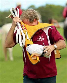 Are those the Maroon colours???

Photos; Graham Potter and Darren Winningham