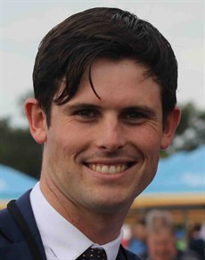 The favourite is Osborne Bulls from the Godolphin yards, trained by James Cummings (pictured above) and to be ridden by Tye Angland. This gelding has an imposing career record of 4 wins and a second from 5 starts. He deserves to be favourite and will be competitive.(see race 9)

Photos: Graham Potter and Grant Guy