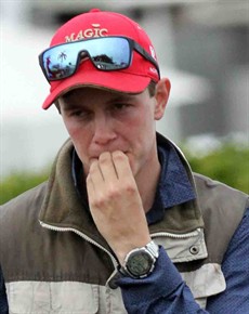 A nervous Ethan Ensby. Ethan Ensby trains Fencourt (7) who needs a jockey with soft hands to the gelding to settle. I am telling you Josh (Oliver), “Listen to ETHAN” and you may win the last race of the Grafton Carnival 2018! Please listen to him – I really don’t want to listen to the excuses after the race! (see race 7)