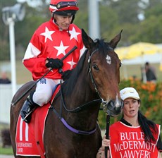 Trois Choix (pictured at an earlier start) kept the stable scoreboard moving by landed a second successive win.

Photos: Graham Potter
