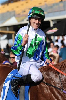 How many times have we seen this. About 5500 times. Jeff Lloyd brings another winner back to scale