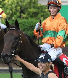 I think this Steven O’Dea runner looks the best bet of the day – Katy's Daughter (5). She has some strong form around her – a solid win last start at the Sunshine Coast. Stephanie Thornton is aboard again this weekend.

GET ON!

Photos: Darren Winningham and Graham Potter