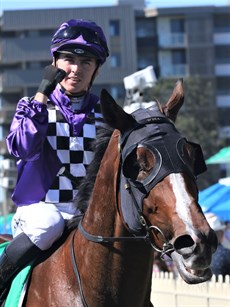 The Steven O'Dea / Matt Hoysted trained Gee Tee Gee and Ben Thompson pictured after the gelding's impressive win last start. The team could  well strike again in the Listed Hinkler Handicap (see race 6)