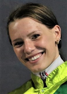 Stephanie Thornton (see race 5)