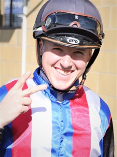 Jackson Murphy ... got the job done with some aplomb aboard Dazzling Flash