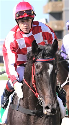 Reeanon and Du Plessis ... pictured after her debut win
