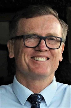 David Vandyke ... he sends out the very smart Weona Smartone (see race 5)