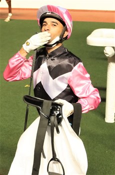 ... and, after the last race, saying goodbye to his fans

Photos: Darren Winningham