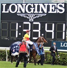 And last, but certainly not least, hats off to LONGINES, Hong Kong racing's major sponsors for their amazing contribution to the cause

Photos: Darren Winningham