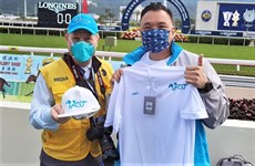 I reciprocated with a white shirt and a white cap (matching) with Vieri’s name printed and the HRO logo on both. You see I feel he is as much part of the HRO team as I – except he is based in Hong Kong.