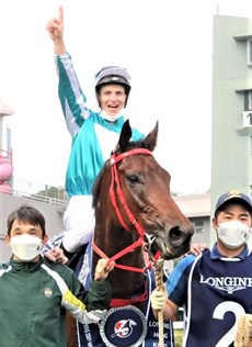 Good racing to end off the year at Doomben with a couple of star attractions in James McDonald (above and Jamie Kah (below) fresh from their highly successful visit to Hong Kong