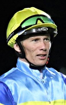 Damien Thornton (see race 7)