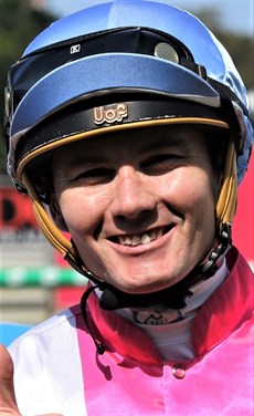 Micheal Hellyer

All of the above pictured jockeys have fair chances in gteh Jockey Challenge. I think that the girls will battle it out with Emily Lang just beating Montana Philpot.