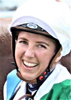 Samantha Collett (see race 4)