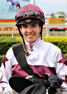 Angela Jones (see race 1)