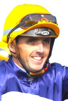 Martin Harley (see race 3)