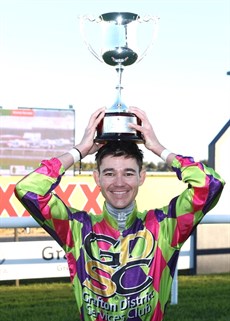 Jake Bayliss ... his super-strong ride helped get Boy's Night Out home