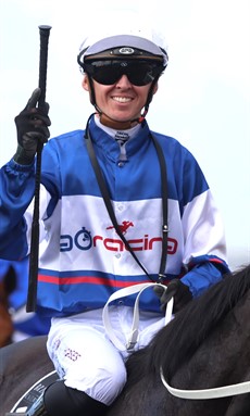 Ben Thompson ... I've got him winning the Jockey Challenge

Photos: Graham Potter and Darren Winningham