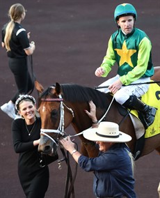 Yellow Brick wins the W J Healy (27/06/26)