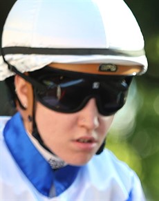 Courtney Bellamy ... she produced a patient, peach of a ride aboard Baccarat Rouge (08/09/26)